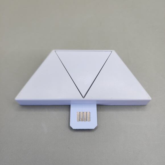 Nanoleaf Rhythm is a male plug Aurora NL28-0017TW - Picture 2 of 3